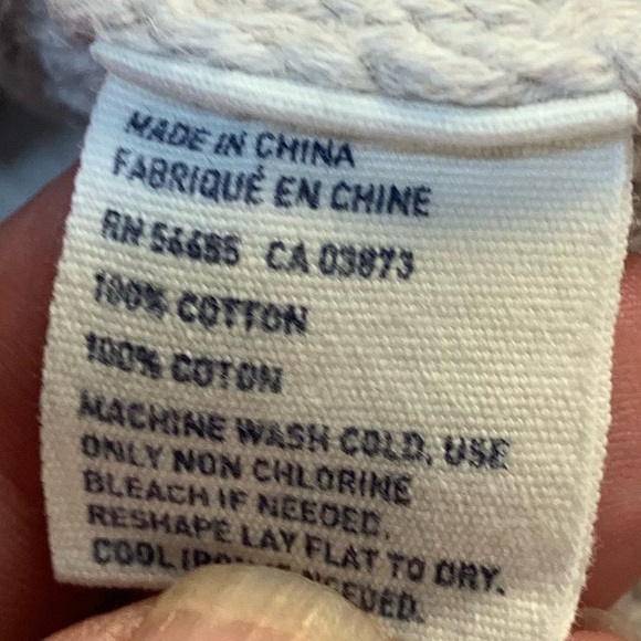 Amer Eagle Outfitter basic cream sweater, 3/4 sleeves - Picture 9 of 10